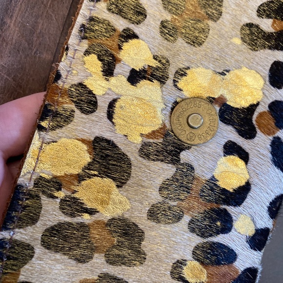 Refurbished Louis Vuitton wallet wristlet - Picture 6 of 7